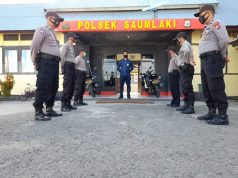 Personil pelaksana Unit Lantas dan personil Provos Polsek Tansel Giat Gatur jam rawan pagi sekaligus imbau warga patuhi Prokes Covid-19