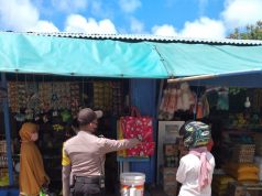 Sambangi Kios Ibu Rosiati, Bhabinkamtibmas Sifnana Sampaikan Pesan 4M