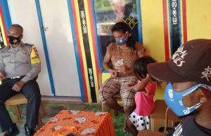 Sambangi Fery Key, Bhabinkamtibmas Sifnana Sampaikan Giat Edukasi, Sosialisasi dan Himbauan Pendisiplinan Penerapan Protokol Kesehatan Pencegahan Covid-19 dan AKB