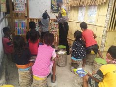 Bhabinkamtibmas Amdasa Laksanakan Program Belajar Mengajar dan Membaca Anak di Tengan Pandemi Covid-19