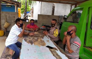 Sambangi Warga Desa Binaan, Bhabinkamtibmas Lermatang Sosialisasikan AKB