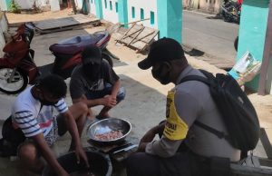 Sambangi Pemuda Desa, Bhabinkamtibmas Olilit Barat Sampaikan Pesan 4M