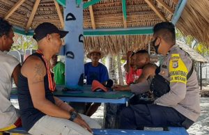 Sambangi Warga Desa, Bhabinkamtibmas Werain Himbau Menjaga Ketentraman dan Ketertiban Desa