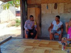 Kepada Warga Desa, Bhabinkamtibmas Lingat Binluh Aturan Hukum Tentang Kekerasan Dalam Rumah Tangga (KDRT)