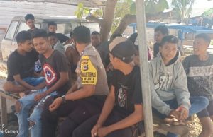 Sambangi Pemuda Desa Binaan, Bhabinkamtibmas Welutu Sosialisasikan Adaptasi Kebiasaan Baru