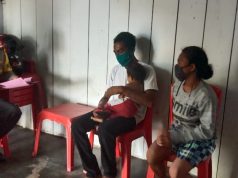 Sambangi Bapak Mario Sopacua, Bhabinkamtibmas Matakus Sosialisasikan Adaptasi Kebiasaan Baru