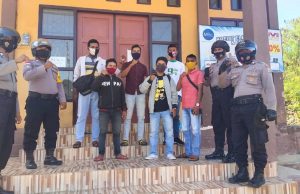 Bhabinkamtibmas Kelurahan Saumlaki Bersama Pesonil Polsek Tansel Laksanakan Giat Edukasi, Sosialisasi dan Himbauan Protokol Kesehatan Covid-19, AKB dan 4M
