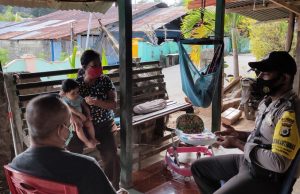 Bhabinkamtibmas Olilit Barat Giat Sambang sampaikan Protokol Kesehatan