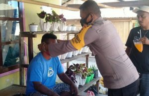 Sambangi Warga Desa, Bhabinkamtibmas Olilit Timur Sampaikan Pesan 4M