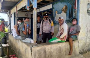 Bhabinkamtibmas Bomaki Sampaikan Arahan Tentang Edukasi, Sosialisasi dan Himbauan Pendisiplinan Penerapan Protokol Kesehatan Pencegahan Covid-19