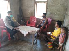 Giat DDS Bhabinkamtibmas Ilngei kepada keluarga P. Solabesain dan ajak tetap Patuhi Prokes 4M