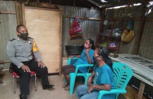 Bhabinkamtibmas Desa Persiapan Ilngei Barat Laksanakan Edukasi, Sosialisasi dan Himbauan Protokol Kesehatan Covid-19 Kepada Warga Desa Binaan