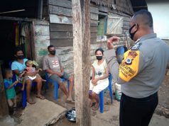 Sambangi Bapak Soni Moriolkosu, Bhabinkamtibmas Desa Persiapan Ilngei Barat Sampaikan AKB dan 4M