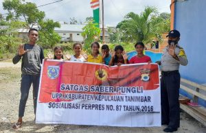 Bhabinkamtibmas Ritabel Sosialisasi Perpres Nomor 87 Tahun 2016 Tentang Satgas Saber Pungli Kepada Warga Desa