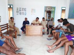 Bhabinkamtibmas Waturu Bersama Pemerintah Desa Waturu Hadiri Giat Rapat Karang Taruna Desa Waturu