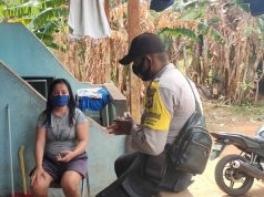 Sambangi Ibu Grace Martines, Bhabinkamtibmas Olilit Barat Sosialisasikan AKB dan Sampaikan Pesan 4M