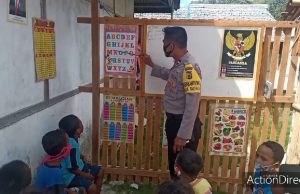 Bhabinkamtibmas Amdasa terus Giat Proses Belajar kepada Anak – anak di Desa melalui Perpustakaan Mini