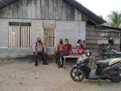 Sambangi Warga Desa, Bhabinkamtibmas Bomaki Sampaikan Edukasi, Sosialisasi dan Himbauan Protokol Kesehatan Covid-19