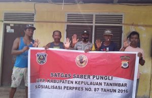 Kepada Warga Desa, Bhabinkamtibmas Rumahsalut Sosialisasikan Perpres Nomor 87 tahun 2016, tentang Satgas Saber Pungli