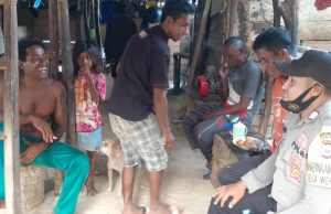 Bhabinkamtibmas Weratan Giat Sambang Bapak Edoardus Ngilat Sampaikan Pesan 4M