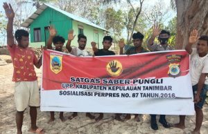 Bhabinkamtibmas Lelingluan Giat Saber Pungli Kepada Warga Desa