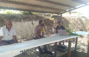 DDS di Pasar Desa, Bhabinkamtibmas Kabiarat Sosialisasi Prokes Covid-19, KDRT dan UU Perlindungan Anak