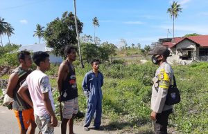 Kunjungi Warga, Bhabinkamtibmas Batuputih Sampaikan Pesan Kamtibmas