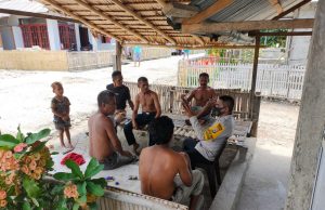 DDS Warga Bhabinkamtibmas Wowonda Sampaikan Pentingnya Laksankan 4M
