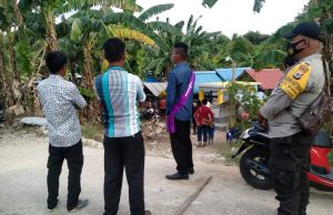 Amankan Misa Arwah Bhabinkamtibmas Bomaki Ingatkan Warga Cuci Tangan