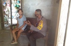 Giat Kunjungan Bhabinkamtibmas Kabiarat dan Sosialisasikan Prokes serta UU Perlindungan Anak