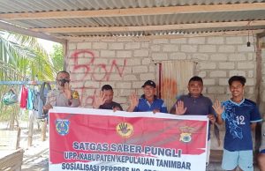 Bhabinkamtibmas Lauran Kepada Warga Sosialisasi Satgas Saber Pungli