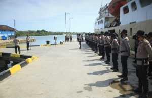 Kapolres Kepulauan Tanimbar Pimpin Apel Keberangkatan Personil yang melaksankaan BKO ke Polres MBD
