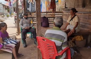 Sambangi RT 002/RW 002, Bhabinkamtibmas Weratan Sharing dan berikan Solusi Permasalahan Warga