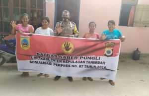 Bhabinkamtibmas Lermatang Giat Satgas Saber Pungli Kepada Warga Desa
