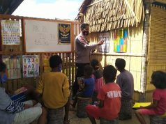 Bhabinkamtibmas Amdasa Proses Belajar Mengajar Dilaksanakan Tetap Dengan Prokes