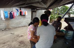 Giat Sambang Bhabinkamtibmas Werain Warga Desa Himbau Prokes