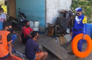 Bhabinkamtibmas Perairan Selaru Sambangi Nelayan Himbau Periksa Peralatan Sebelum Melaut