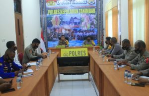 Didampingi Waka Polres, Kapolres Kepulauan Tanimbar Pimpin Rapat Perwira