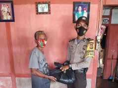 Bhabinkamtibmas Waturu Salurkan Bansos Sembako Bagi Warga Terdampak Covid-19