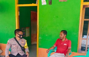 Bhabinkamtibmas Tumbur Giat Sambang Bapak Isaias Malindar Himbau Jaga Jarak
