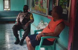 Bhabinkamtibmas Adodo Molu Giat Sambang Sampaikan Jaga Situasi Kamtibmas Didesa