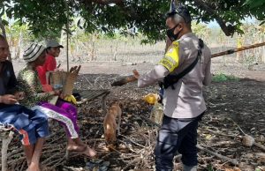 Bhabinkamtibmas Werain Giat Sambang Ajar Warga Untuk Rajin Cuci Tangan