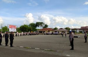 Pimpin Apel pagi awali hari kerja Tahun Baru, Waka Polres Kepulauan Tanimbar ajak personil tugas dengan Semangat baru