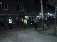 Polres Kepulauan Tanimbar dan Jajaran gelar personil Pengamanan pada Giat Sholat Taraweh Umat Muslim di Tanimbar