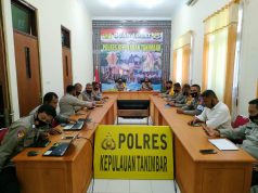 Didampingi Kabag Ren pimpin rapat anev ZI, Waka Polres Kepulauan Tanimbar tekankan kerja sama Tim Pokja