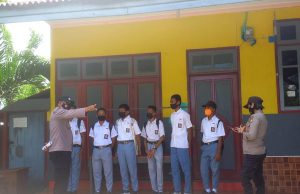 Sambangi para Siswa SMA, PS. Kanit Binmas Polsek Tanut Imbau Vaksin dan Patuhi Prokes