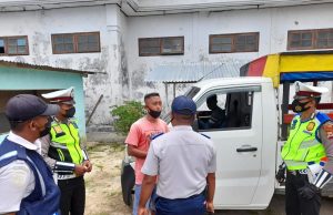 Operasi penertiban angkutan umum rutin digelar Sat Lantas Polres Kep. Tanimbar bersama Dishub