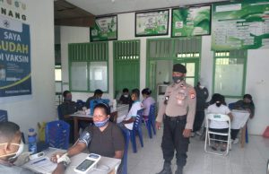 Polsek Fordata Polres Tanimbar bersama Puskesmas Romean Vaksinasi 80 orang