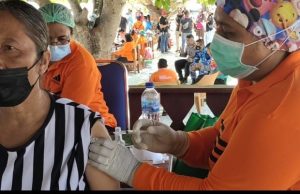 221 orang kembali disuntik dalam giat Vaksinasi AKABRI 1999 Peduli Polres Tanimbar