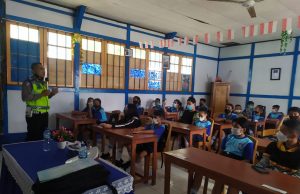 Sat Lantas Polres Tanimbar kembali goes to School di SMP St. Paulus Saumlaki dan berikan Sosialisasi